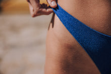 Load image into Gallery viewer, Shiny Rash