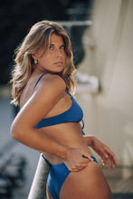 Load image into Gallery viewer, Shiny Rash