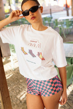 Carregar imagem no visualizador da galeria, Chiringuito in Pink - Shorts
